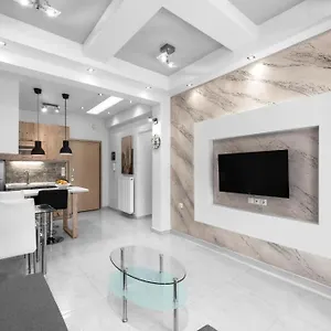 https://su-casa-nilie-hospitality-mngt.hotels-of-thessaloniki.com